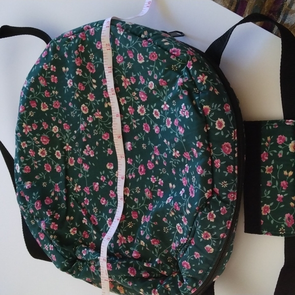 Floral Carrier for casserole, by Outer Circle Products LTD - Picture 5 of 7